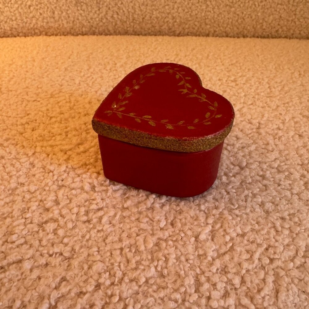 Red & Gold Ceramic Heart Shaped Box - Large